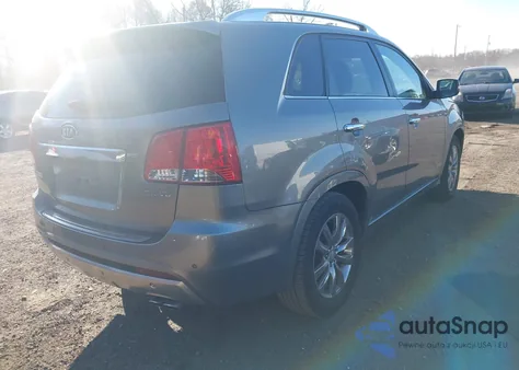 2013 Kia Sorento Sx V6 z USA, uszkodzony, nr VIN 5XYKWDA25DG325547